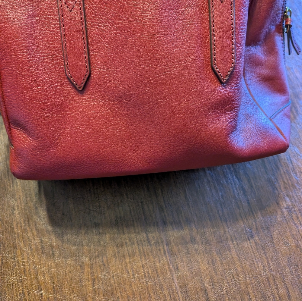 Fossil  Burgundy/Red Leather Sidney Bag
